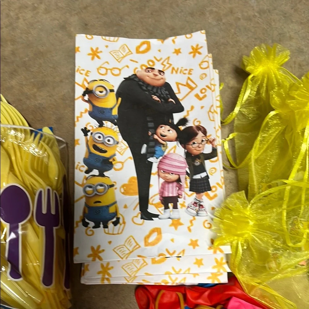 Yellow Disposable Tableware Party Supplies Set